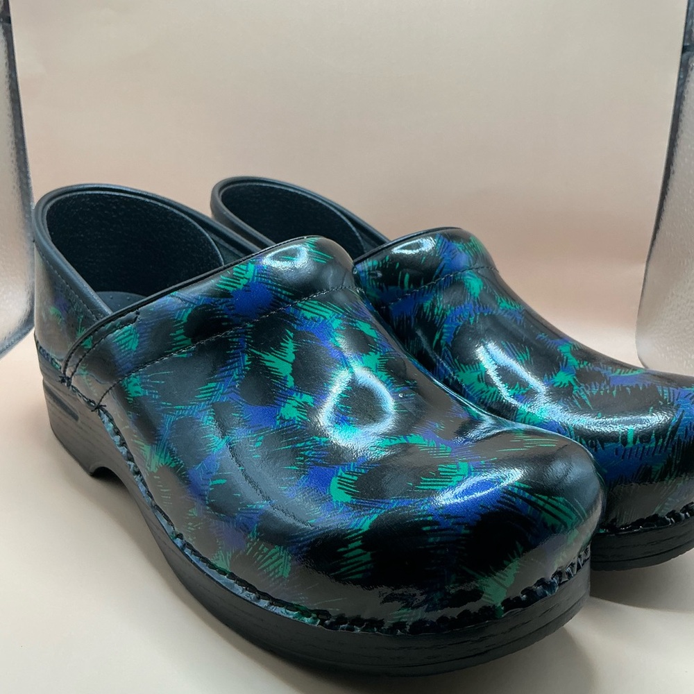 Dansko Professional Patent Leather Clogs Size 41